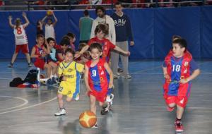 Imatge de la trobada d'escoles de bàsquet a Sitges