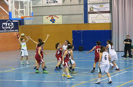 Eix. Imatge del lpartit del sènior femení