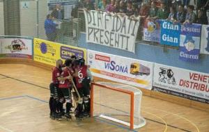 Imatge del partit entre el CE Vendrell i l'Hockey Valdagno