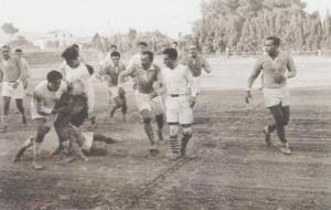 Eix. Imatge d'un partit al 1954