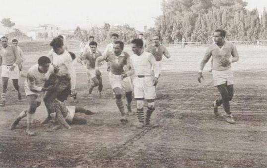 Eix. Imatge d'un partit al 1954