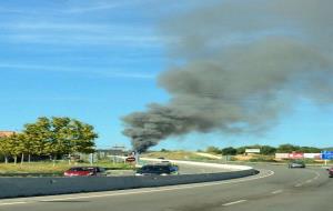 Incendi en una planta de reciclatge de Vilanova