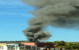 Incendi en una planta de reciclatge de Vilanova