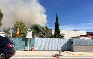 Incendi en una planta de reciclatge de Vilanova 