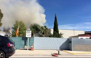 Incendi en una planta de reciclatge de Vilanova 