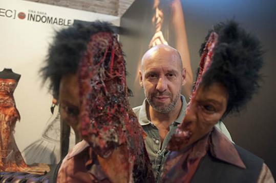 Eix. Jaume Balagueró a l'exposició de la Casa Barcardi a Sitges