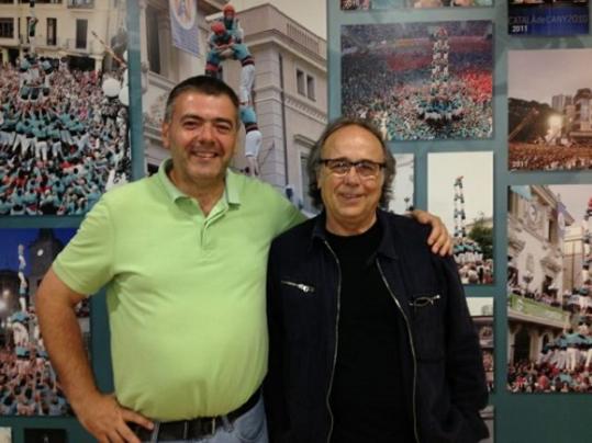 Castellers de Vilafranca. Joan Manuel Serrat a Cal Figarot amb els Verds