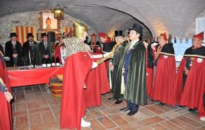 Confraria del Cava. La Confraria del Cava investeix Confrare de Mèrit el president dels Templers de la Serra de Banyuls