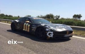 La cursa de cotxes de luxe Gumball 3000 creua el Penedès