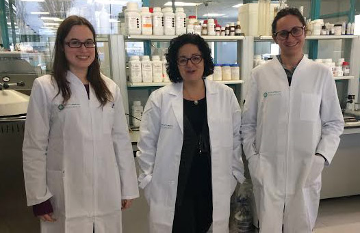 Eix. La nova investigadora sènior i les dues junior