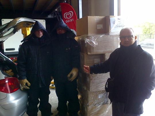 Ajuntament del Vendrell. La Regidoria de Serveis Socials rep una donació important dhamburgueses per al Centre de Distribució dAliments