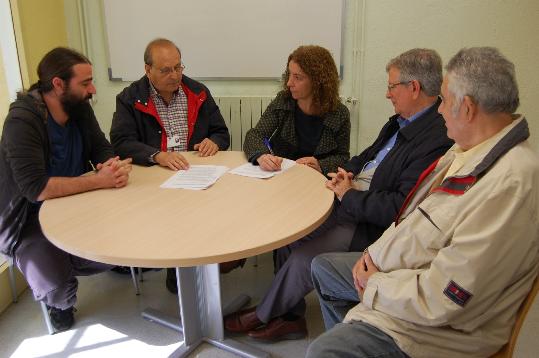 Ajt Sant Pere de Ribes. LAjuntament de Sant Pere de Ribes ha signat un conveni amb lassociació Voluntariat de lHospital Sant Camil 