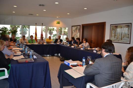 Ajuntament de Sitges. LAjuntament de Sitges celebra el primer ple al poble de Garraf