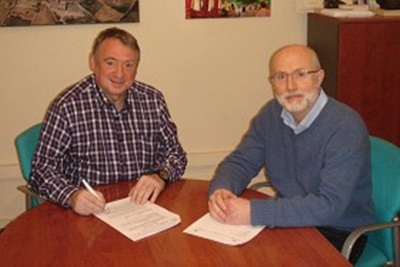 Ajuntament de l'Arboç.  LAlcalde de lArboç, Joan Sans, i el director de lInstitut, Guillem Gracià