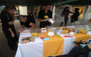 Ajuntament de Vilafranca. Lalumnat del Programa de Formació i Inserció (PFI) La Forquilla 2013/14 participa a la XV Festa de la Solidaritat amb le