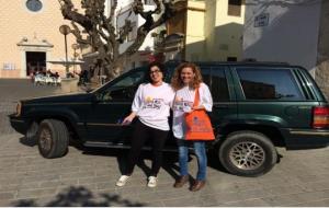 Ajuntament de Cubelles. Les pilots Laura Díaz i Enri López