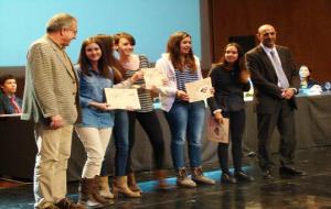 Lliurament del premi als guanyadors de cadascuna de les categories amb els regidors Jordi Solà i Joan Manel Montfort