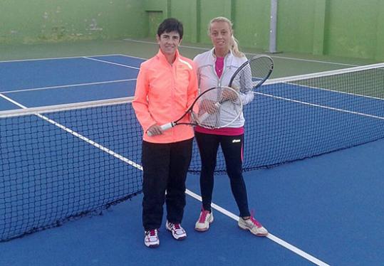 Eix. Magda Gual i Raquel Ducet a la pista central