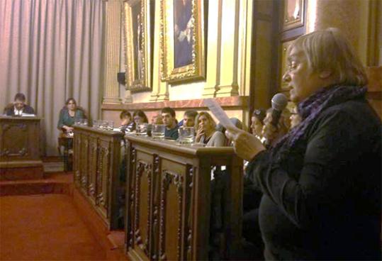 CUP. Mari Pau Munuera en la presentació de la moció al ple