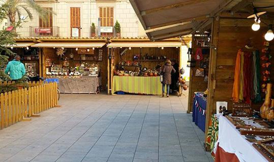 Eix. Mercat d'artesania de Nadal i Reis