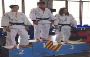 Miriam Pané al podium
