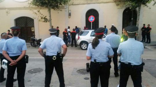 Ajuntament de Sitges. Nou cop policial en làmbit del top manta a les platges de Sitges