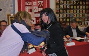 Ajuntament de Cubelles. Núria González, dUC-11, pren possessió de lacta de regidora de Cubelles