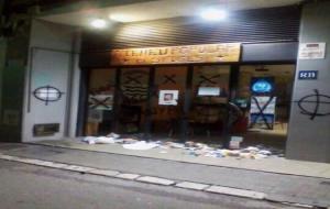 Pintades feixistes contra l'Ateneu Popular de Sitges