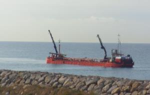 Generalitat de Catalunya. Ports millora el calat d'accés al port de Vilanova per donar més maniobrabilitat als vaixells grans