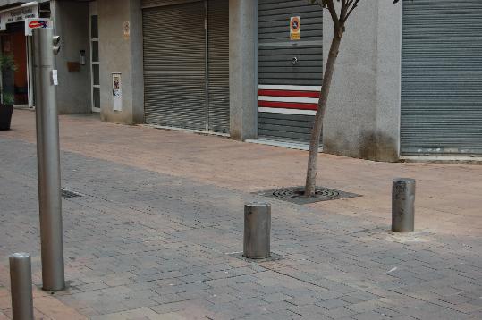 Ajt Sant Pere de Ribes. Reparen les pilones automàtiques de Sant Pere de Ribes després de dos anys avariades