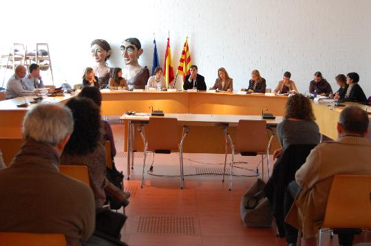 Ajt Sant Pere de Ribes. Sant Pere de Ribes constitueix la mesa d'abordatge de la violència masclista