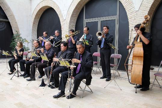 Ajt Sant Sadurní d'Anoia. 'Set Barris en festa', de Carles Santiago, escollida sardana commemorativa de la Festa de Barris 