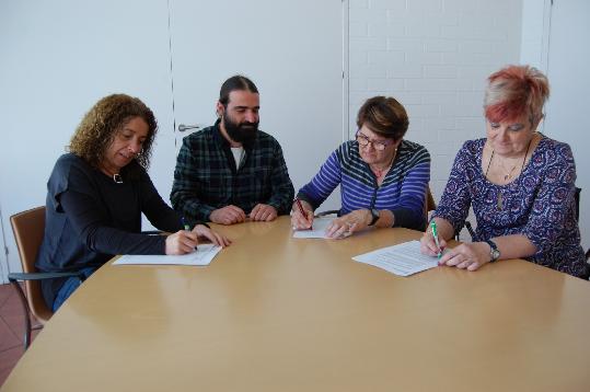 Ajt Sant Pere de Ribes. Signatura del conveni amb els casals de la gent gran de Sant Pere de Ribes
