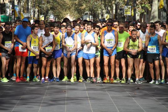 Ajt. Vilanova. Sortida de la Cursa Popular Ciutat de Vilanova