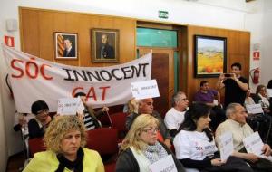 Ajt Sant Sadurní d'Anoia. Treballadors de la Casa dels Avis protestes al ple de Sant Sadurní