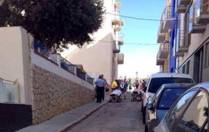 Un ferit crític i quatre de greus en caure per un balcó a Sitges