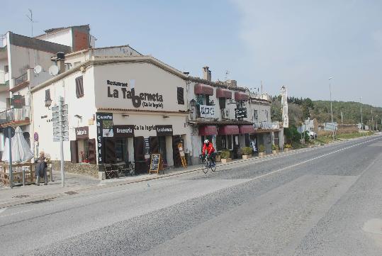 Míriam de Lamo. Un restaurant a l'antiga carretera C-15 de Canyelles