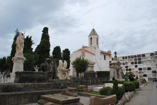 Ajuntament de Sitges. Una escultura del cementiri de Sant Sebastià de Sitges, finalista de la categoria a la millor escultura del Concurs de Cementiri