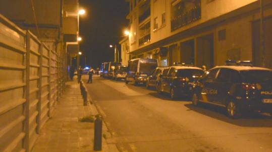 Ajuntament del Vendrell. Vuit detinguts en un dispositiu policial al Camí dels Molins del Vendrell
