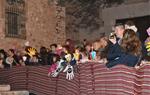 Cavalcada dels Reis a Vilanova i la Geltrú 2015. Els infants esperen ansiosos la sortida dels Reis