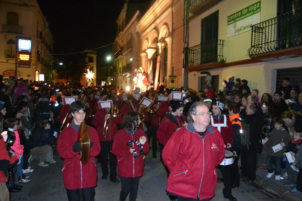 Cavalcada dels Reis a Vilanova i la Geltrú 2015. Imatge de la banda de música de l'Escola Mestre Montserrat. Cavalcada dels Reis a Vilanova i la Geltrú 2015