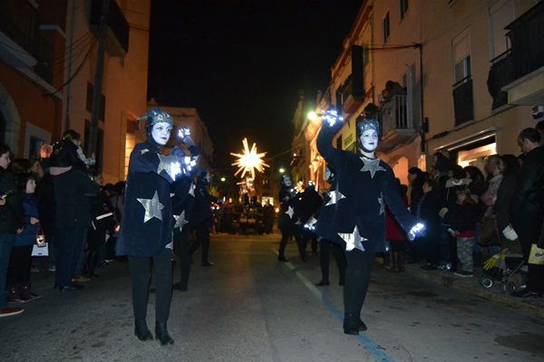 Cavalcada dels Reis a Vilanova i la Geltrú 2015. La carrossa de l'estel. Cavalcada dels Reis a Vilanova i la Geltrú 2015