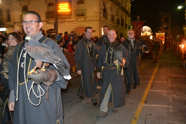 Cavalcada dels Reis a Vilanova i la Geltrú 2015. Els portadors de les aus. Cavalcada dels Reis a Vilanova i la Geltrú 2015