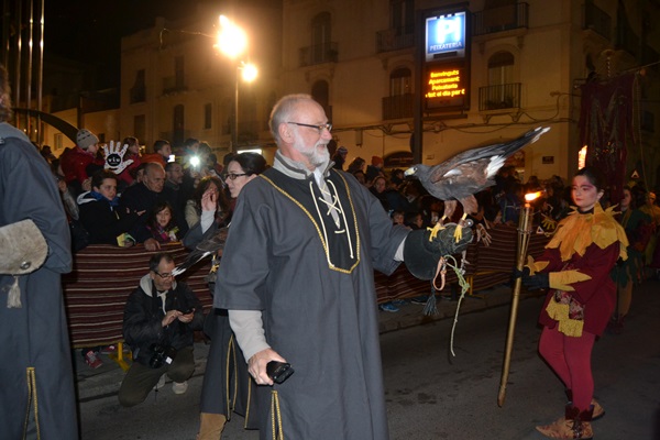 Cavalcada dels Reis a Vilanova i la Geltrú 2015. Els portadors de les aus. Cavalcada dels Reis a Vilanova i la Geltrú 2015