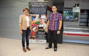 Abigail Garrido i Adrià Sola, al Mercat de la Sínia. Ajt Sant Pere de Ribes