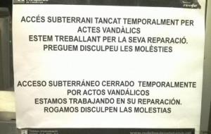 Actes vandàlics ocasionen el tancament del pas subterrani de l'estació de rodalies RENFE. EIX