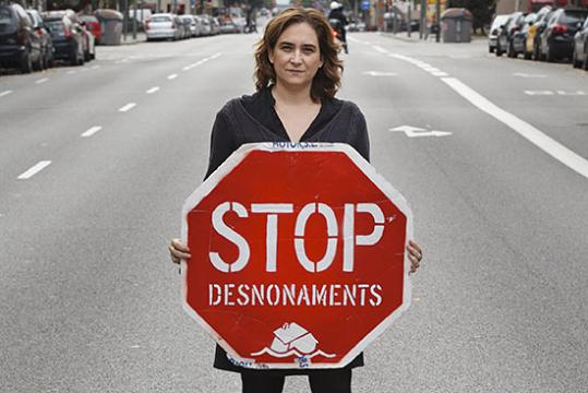Ada Colau. Eix
