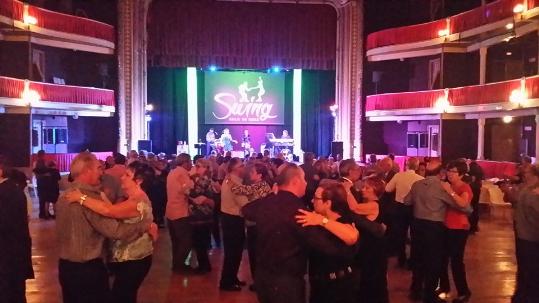 Ball de Saló amb l'orquesta  Grup Loren al Teatre Casal