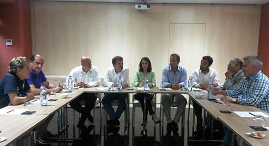 Andrea Levy a la reunió de Sitges. Eix