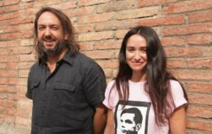 Andreu Gomila i Marta Salicrú, periodistes i autors d'aquesta memòria personal dels anys del boom del pop català. ACN